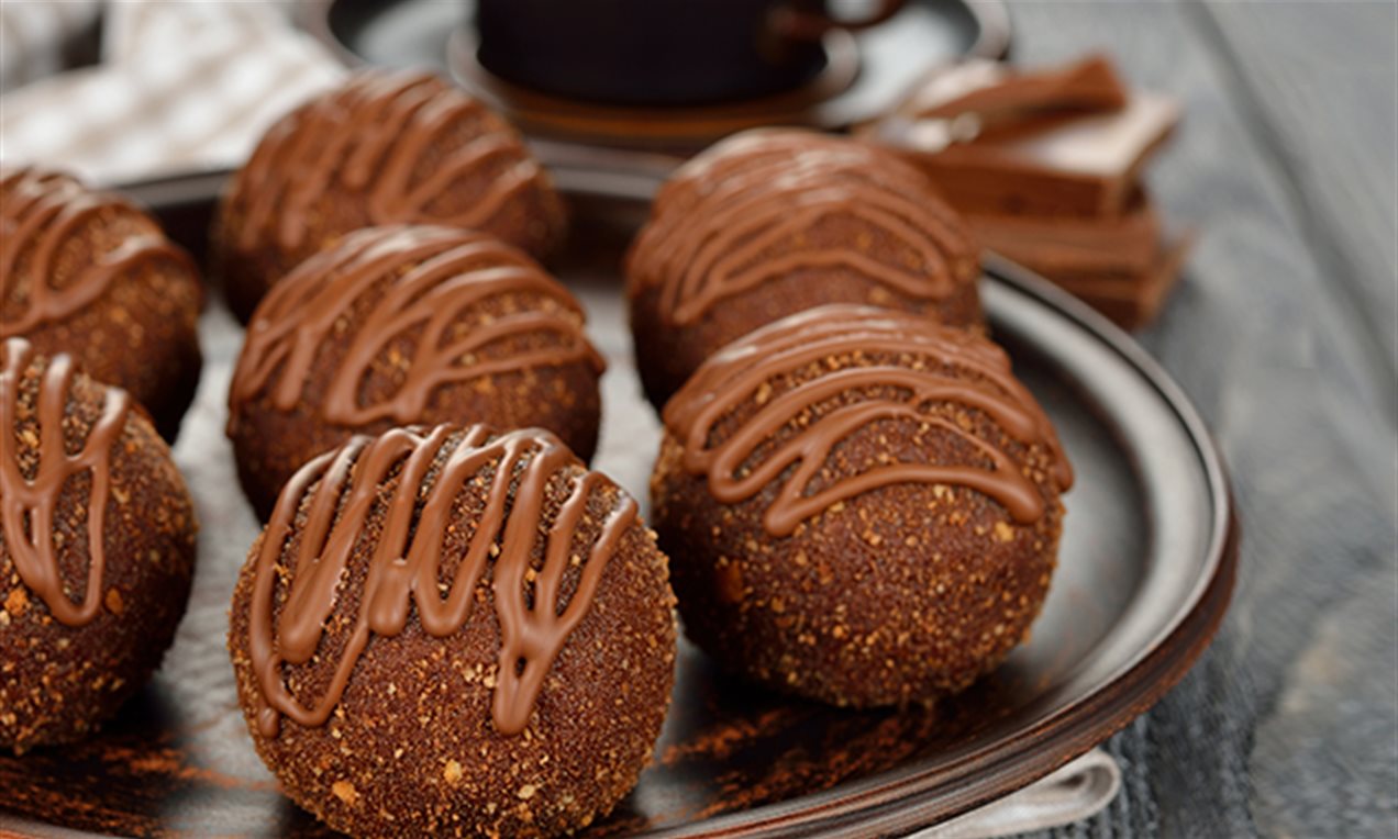 Chocolate Cake Pops Recipe - Easy Dessert Recipes