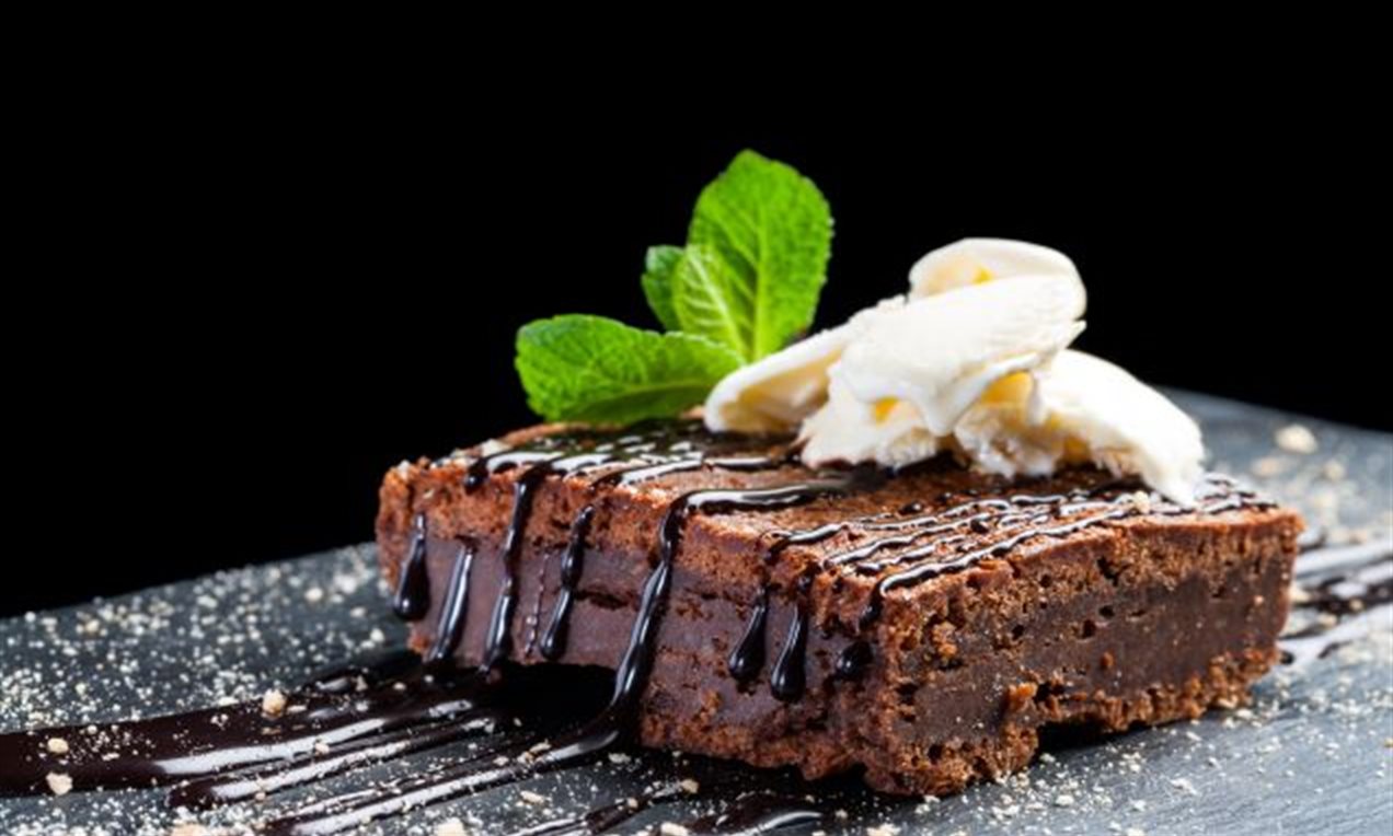 Chocolate-maniac Brownies Recipe | Dr. Oetker