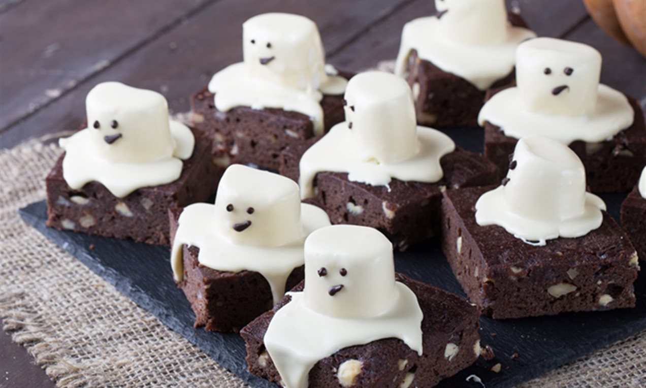 Spooky Ghost Brownies Recipe | Dr. Oetker